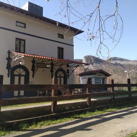 Castro Urdiales - La Vieja Estacion - Cerca De Bilbao Guest House Exterior foto