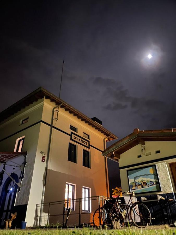 Castro Urdiales - La Vieja Estacion - Cerca De Bilbao Guest House Exterior foto