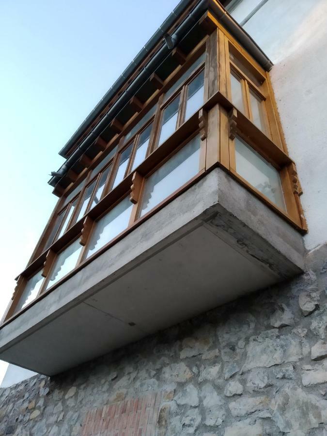 Castro Urdiales - La Vieja Estacion - Cerca De Bilbao Guest House Exterior foto