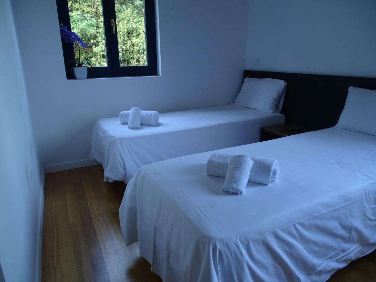 Castro Urdiales - La Vieja Estacion - Cerca De Bilbao Guest House Exterior foto